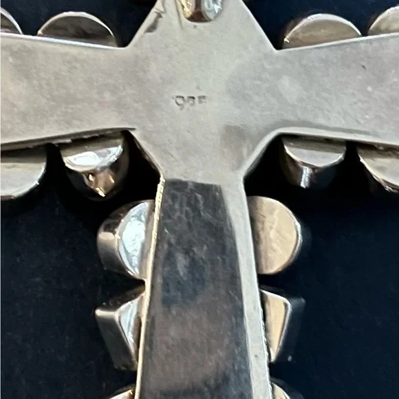Gorgeous Silver Gemstone Cross Pendant - Picture 5 of 7